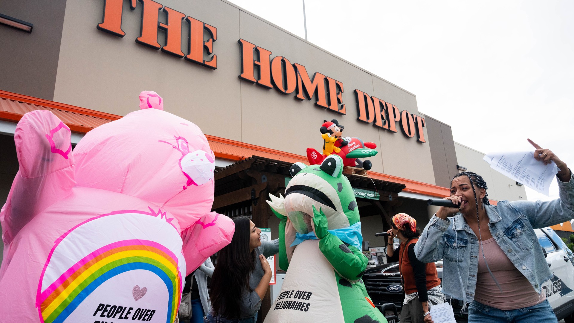 Home Depot Store Clogged by ‘Buy In’ Protest Over Immigration Actions