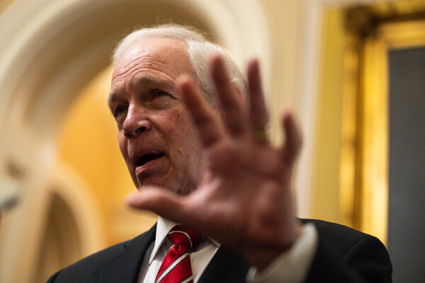 Republican Leaders Must Act on Immigration or Lose Power, Experts Warn