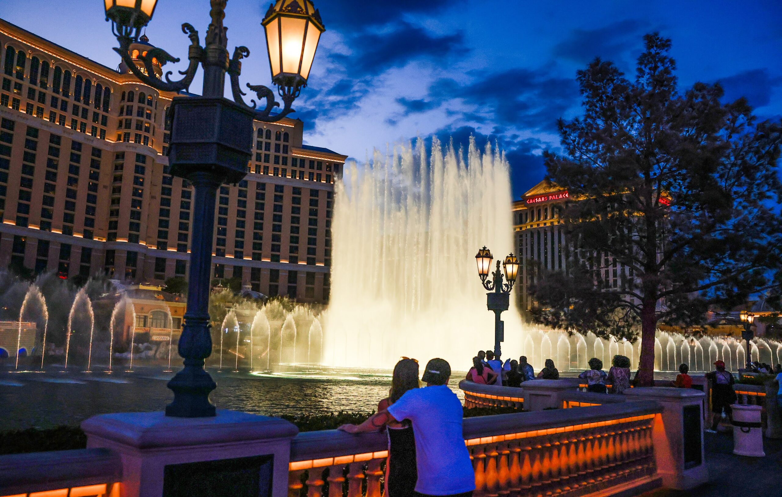 Las Vegas Shows America’s Economic Weakness Is Already Here