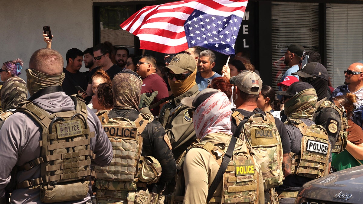 ICE Raids in Kansas Spark Community Fear as Republican Senators Push for Federal-Local Coordination